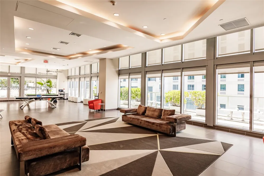 1111 SW 1 AV #1414-N Miami, FL 33130