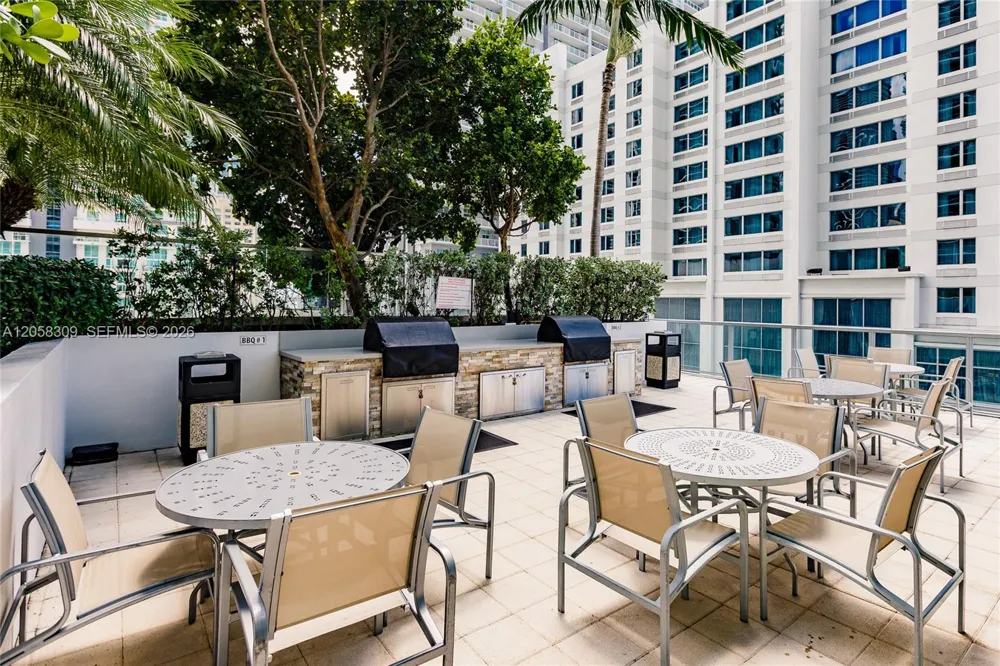 1111 SW 1 AV #1414-N Miami, FL 33130