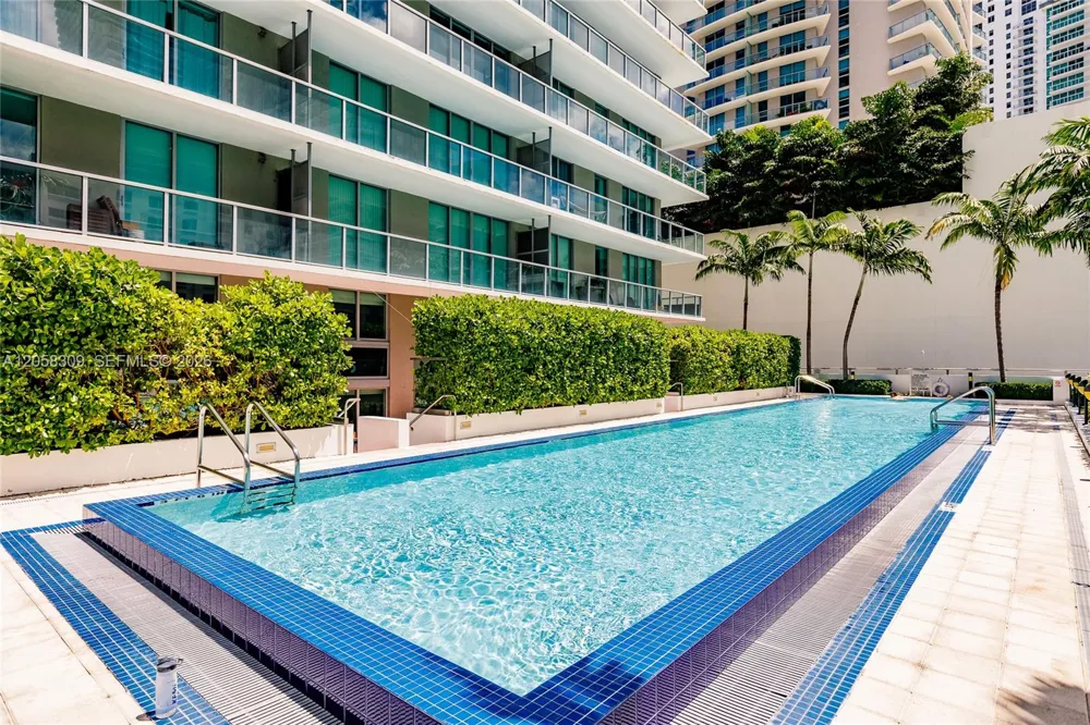 1111 SW 1 AV #1414-N Miami, FL 33130