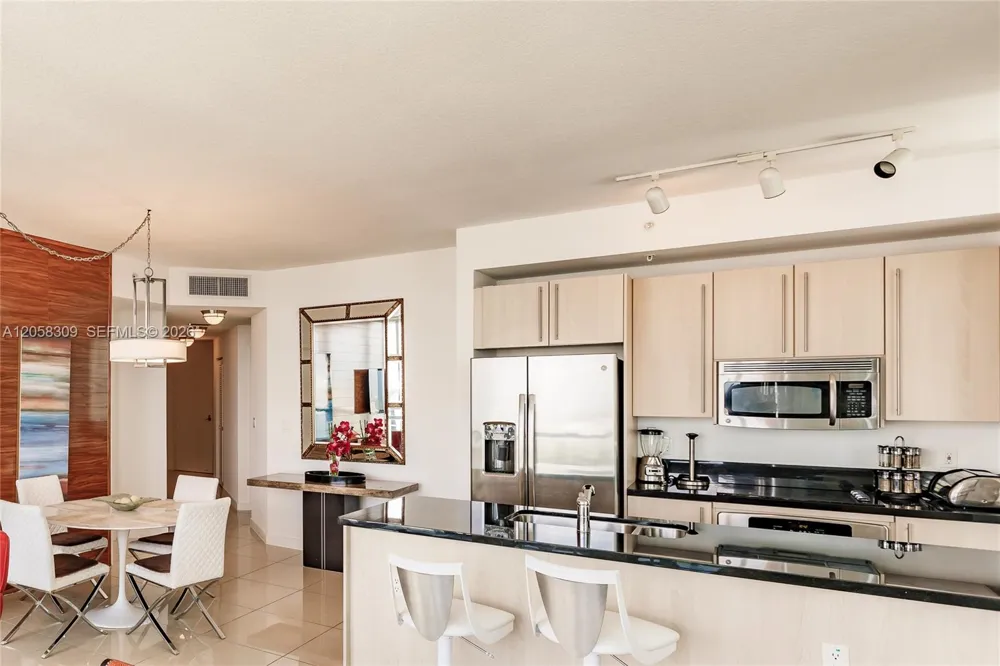 1111 SW 1 AV #1414-N Miami, FL 33130