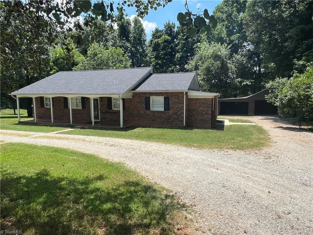 5879 Stanley Huff Road Summerfield, NC 27358