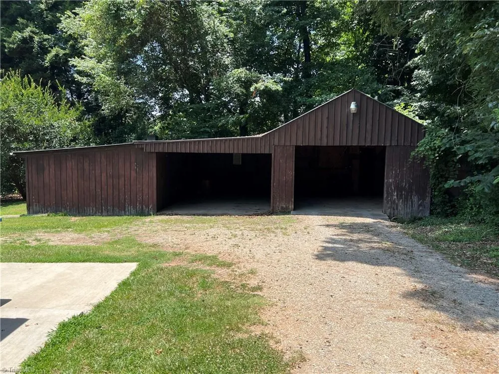 5879 Stanley Huff Road Summerfield, NC 27358