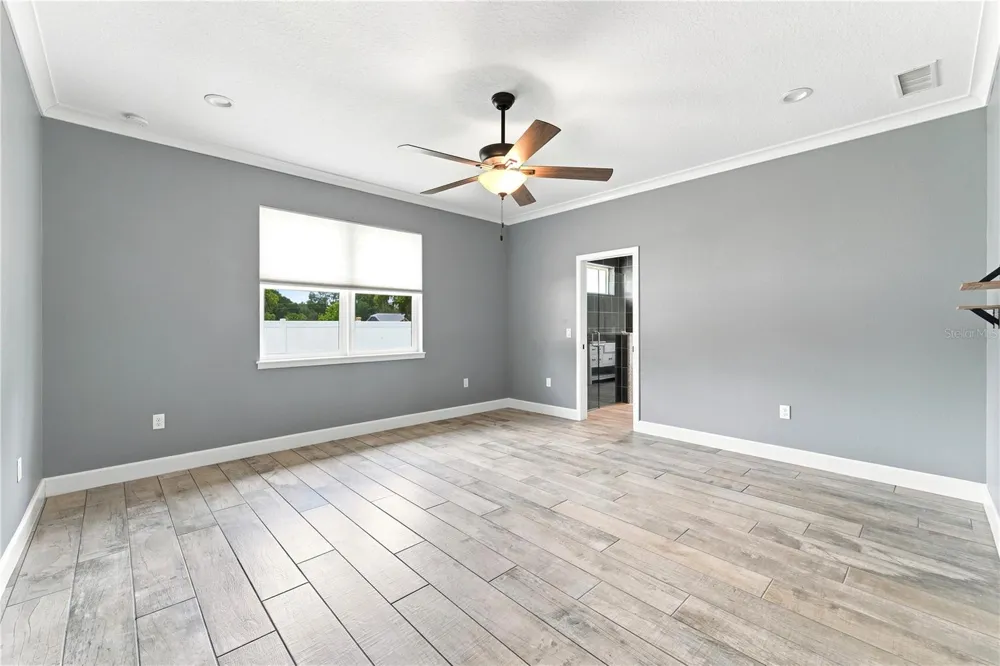 125 LONGWOOD DRIVE Osteen, FL 32764