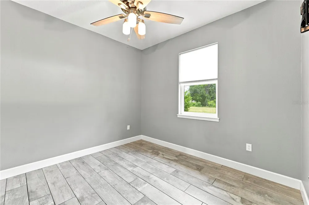 125 LONGWOOD DRIVE Osteen, FL 32764