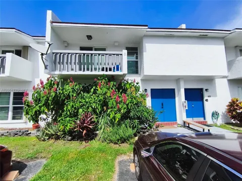 17100 SW 94ave #503