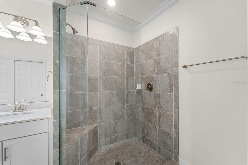 7342 DIVOT LOOP Lakewood Ranch, FL 34202