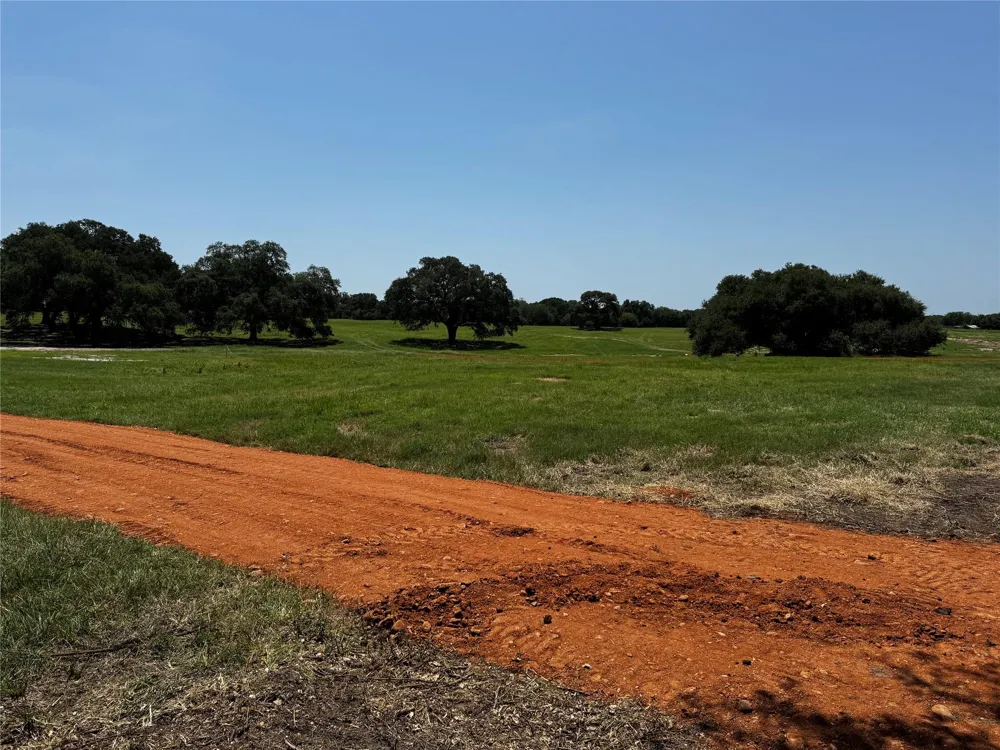 401 Knezek Road Flatonia, TX 78941