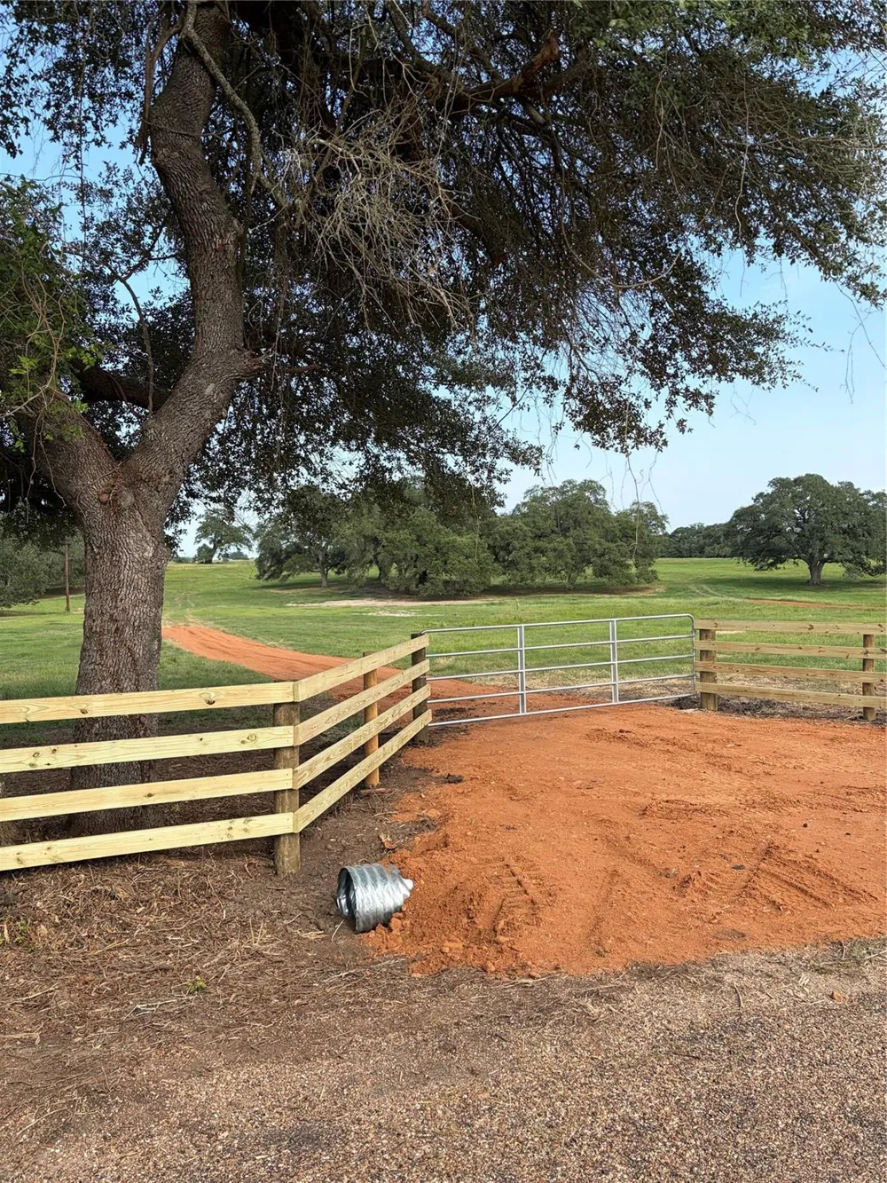 401 Knezek Road Flatonia, TX 78941