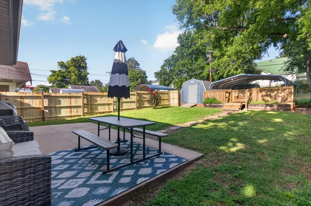 321 Maple Street Nowata, OK 74048
