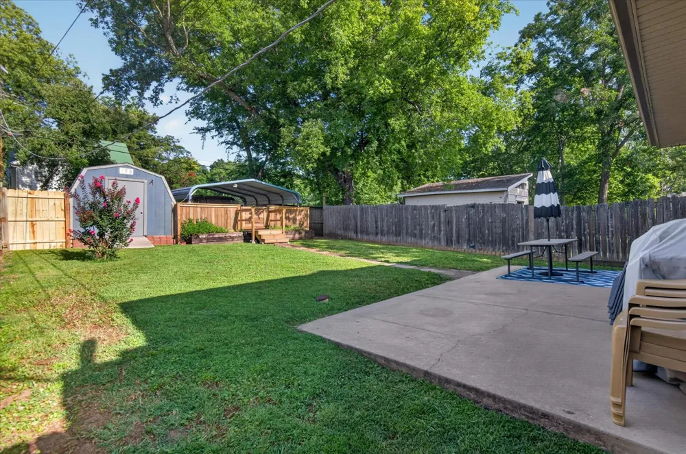 321 Maple Street Nowata, OK 74048