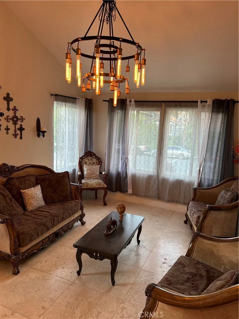 42 Rainbow Ridge Phillips Ranch, CA 91766