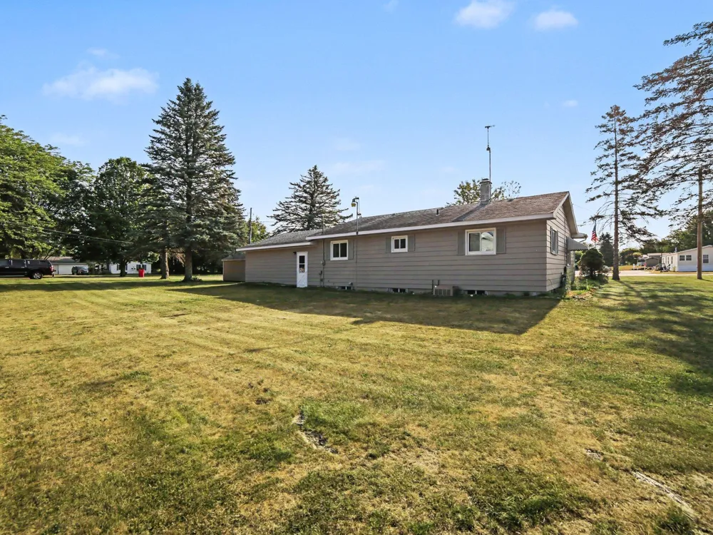 195 Smith Street Hesperia, MI 49421