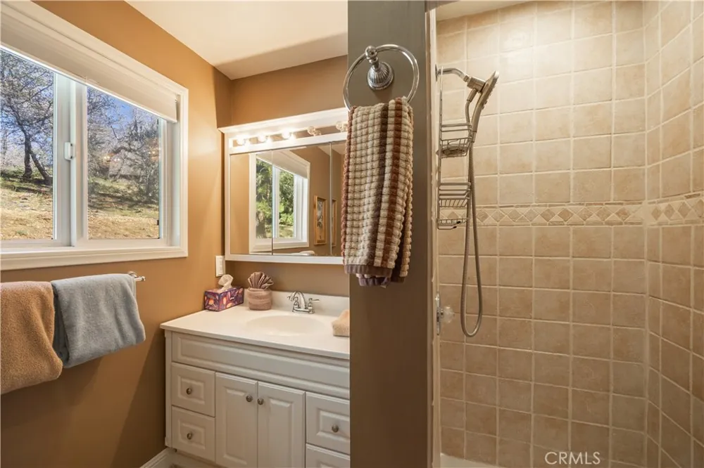 43656 Ridge Crest Big Bear Lake, CA 92315