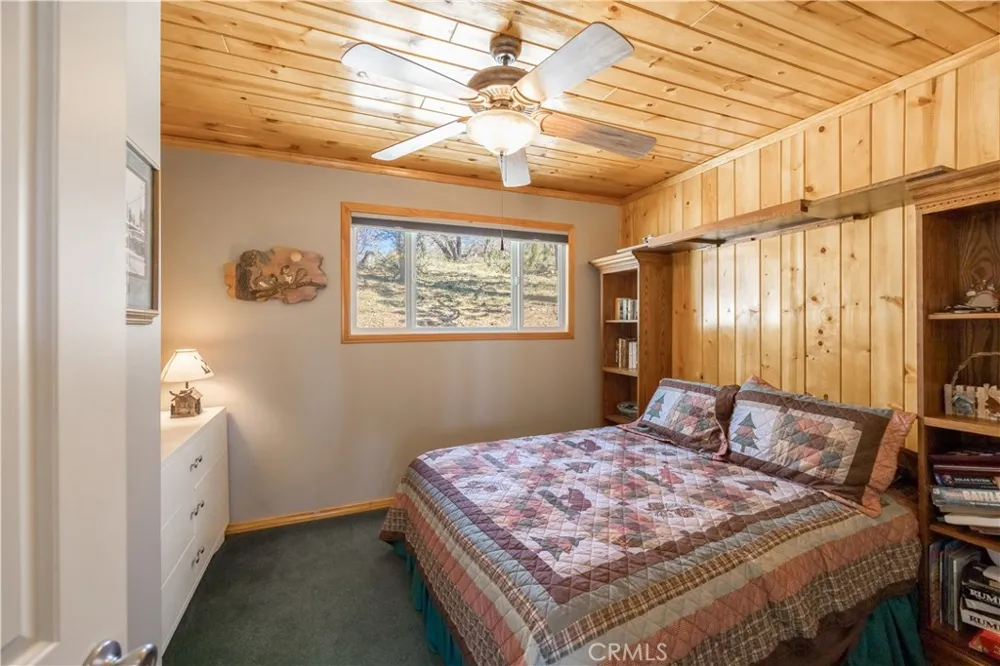 43656 Ridge Crest Big Bear Lake, CA 92315