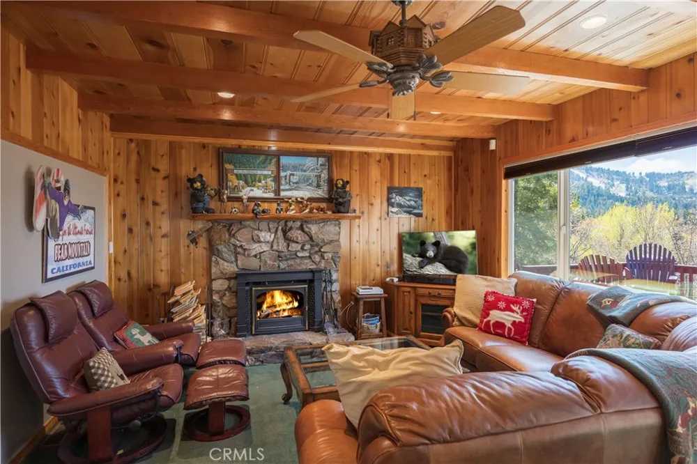 43656 Ridge Crest Big Bear Lake, CA 92315