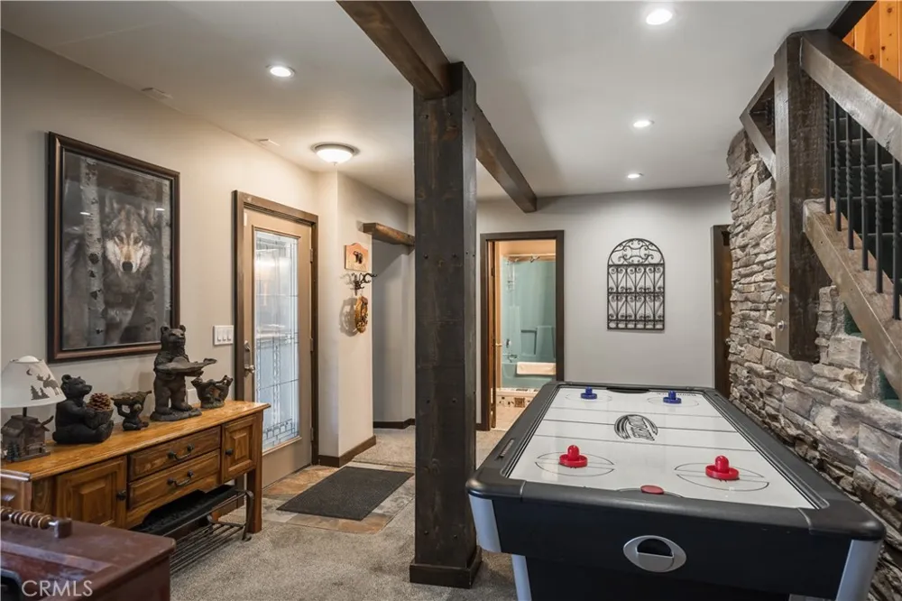 43656 Ridge Crest Big Bear Lake, CA 92315