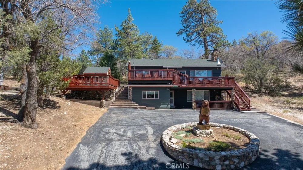 43656 Ridge Crest Big Bear Lake, CA 92315