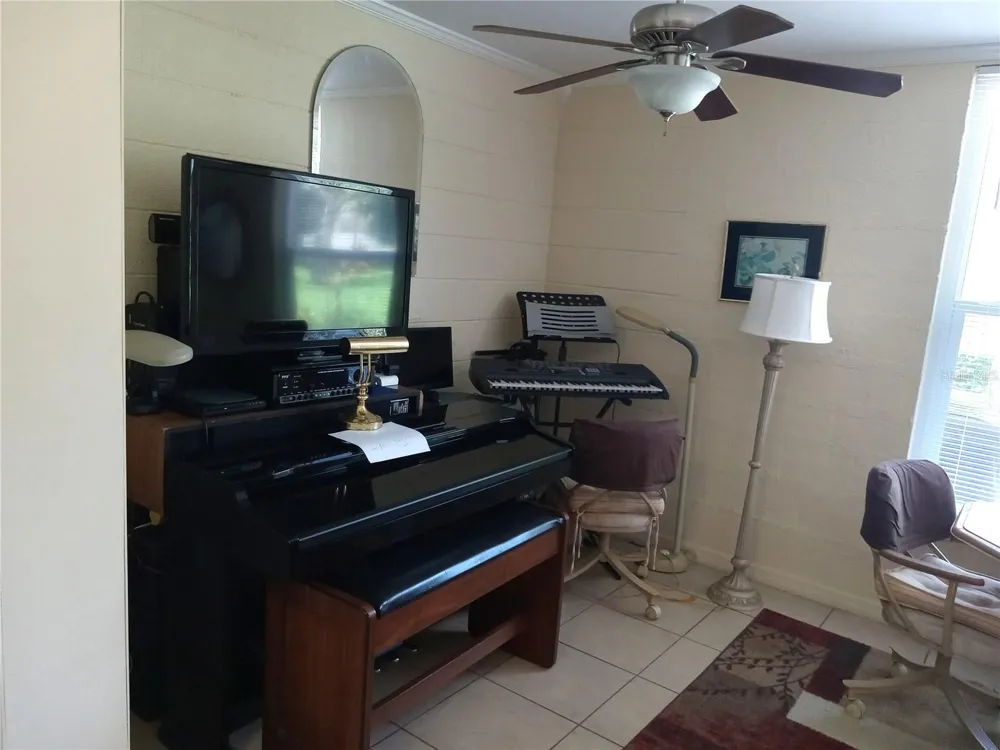 2464 AUSTRALIA WAY E #14 Clearwater, FL 33763