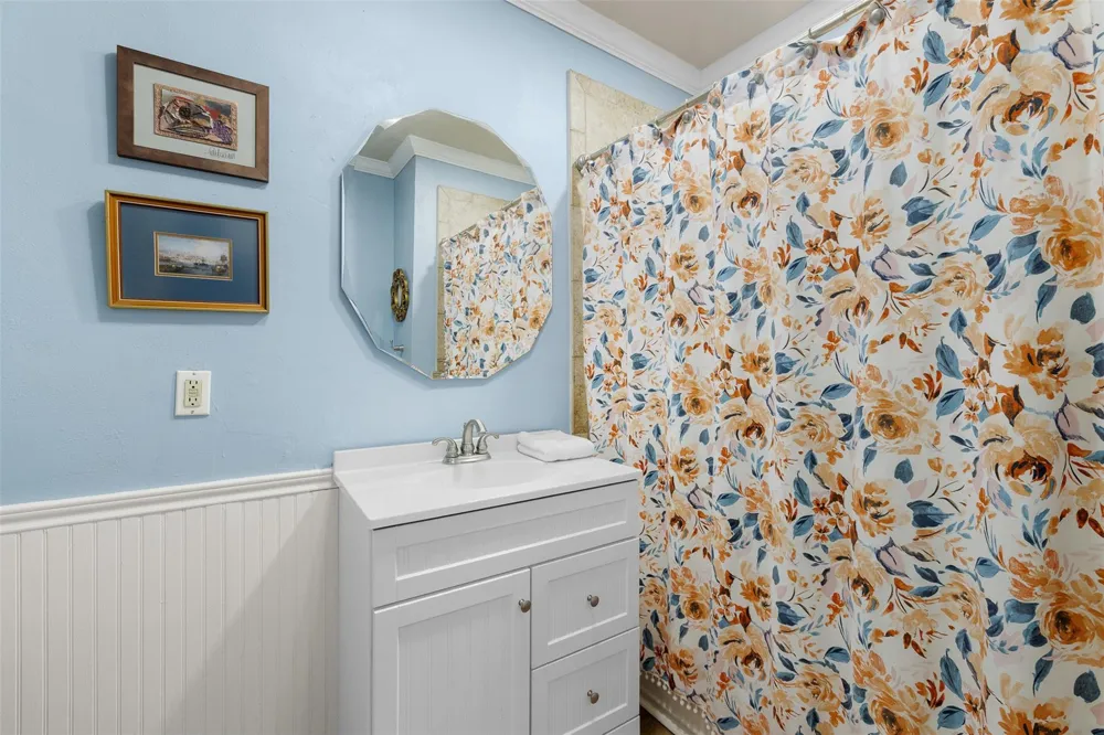 410 Cochran Street Bellville, TX 77418