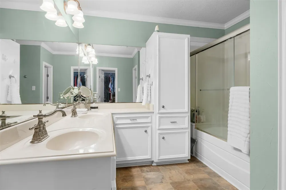 410 Cochran Street Bellville, TX 77418