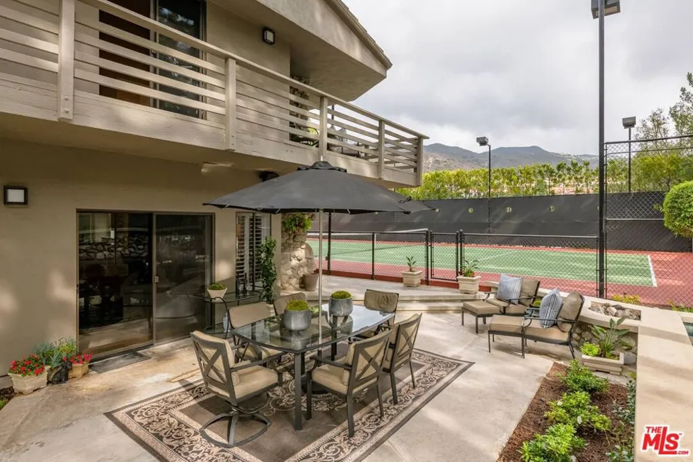 17765 Camino De Yatasto Pacific Palisades, CA 90272