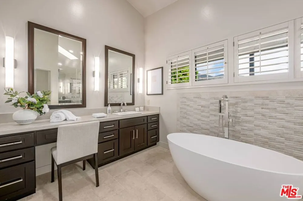 17765 Camino De Yatasto Pacific Palisades, CA 90272