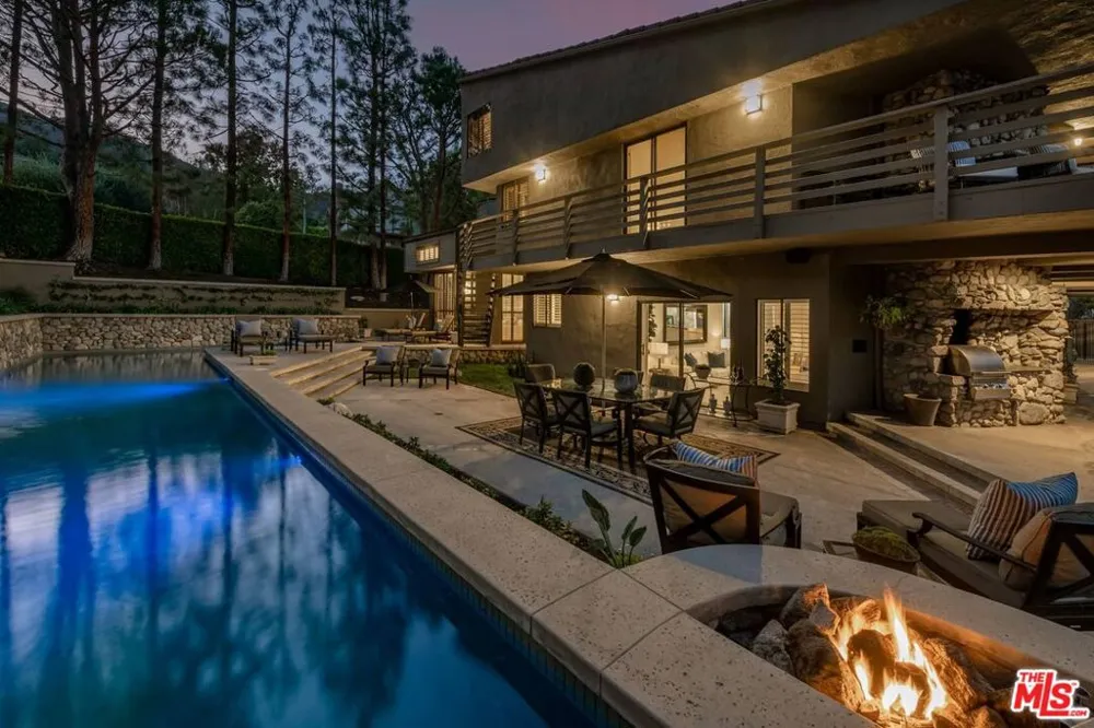 17765 Camino De Yatasto Pacific Palisades, CA 90272