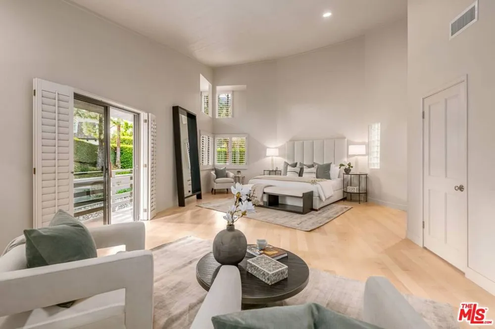 17765 Camino De Yatasto Pacific Palisades, CA 90272
