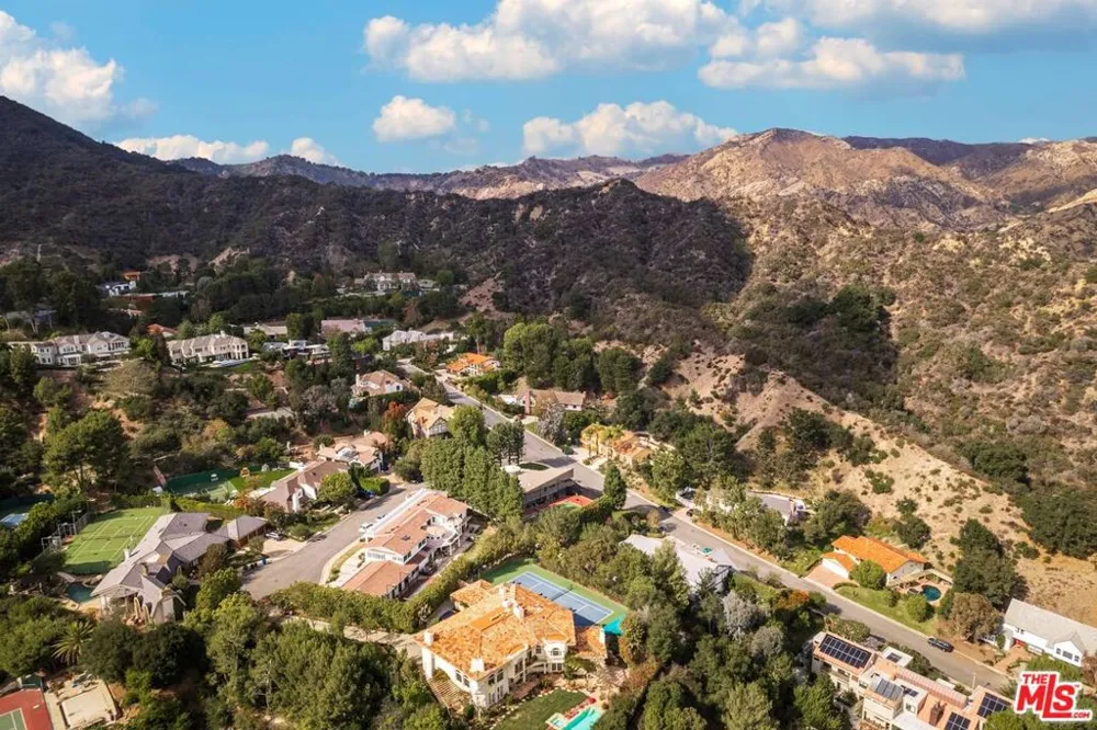 17765 Camino De Yatasto Pacific Palisades, CA 90272