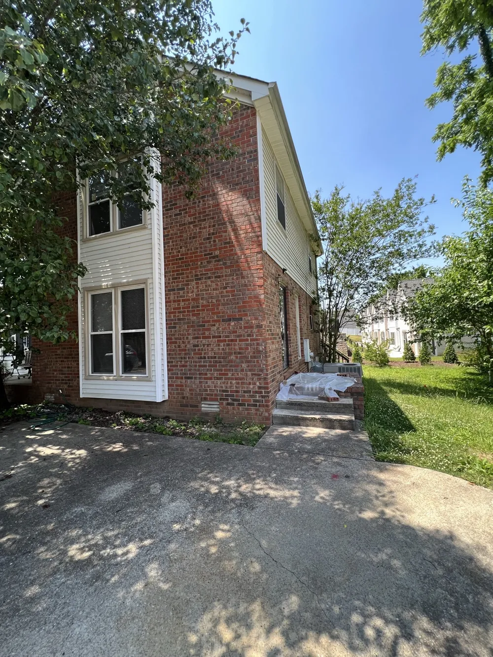 1002 Silver Point Dr Murfreesboro, TN 37130