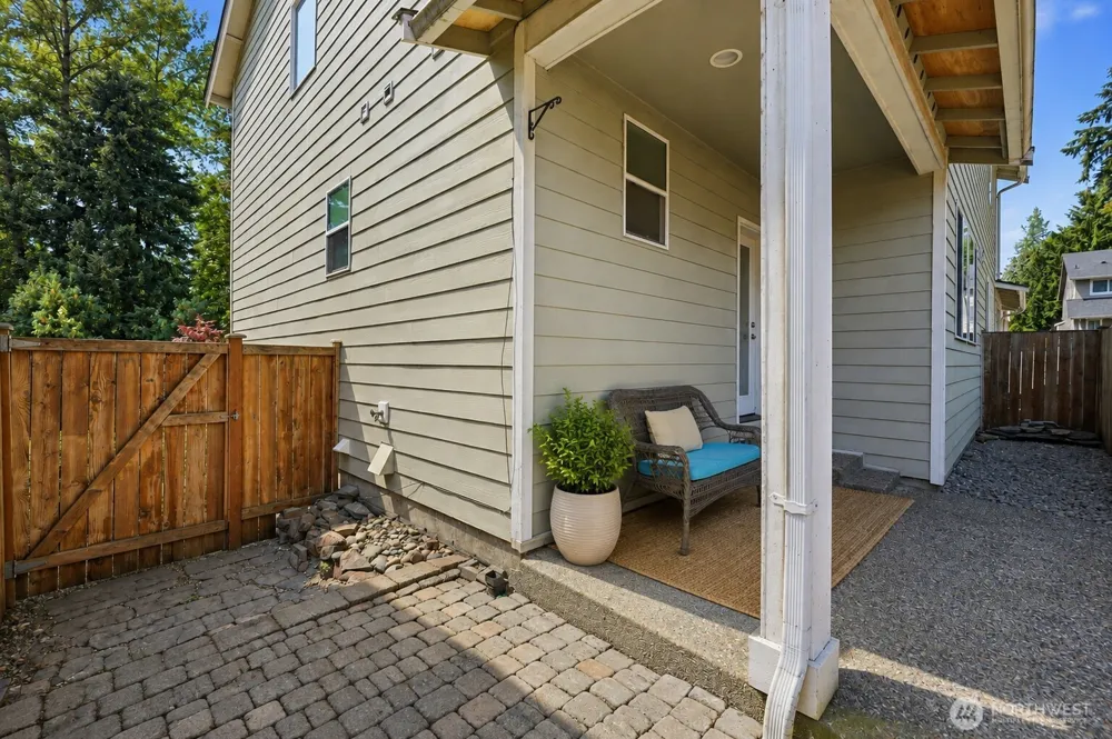 27912 31st Place S Auburn, WA 98001