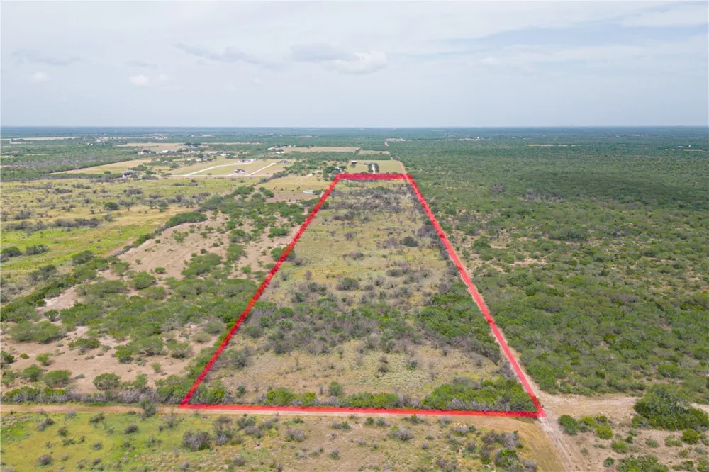 5 County Road 150 Alice, TX 78332