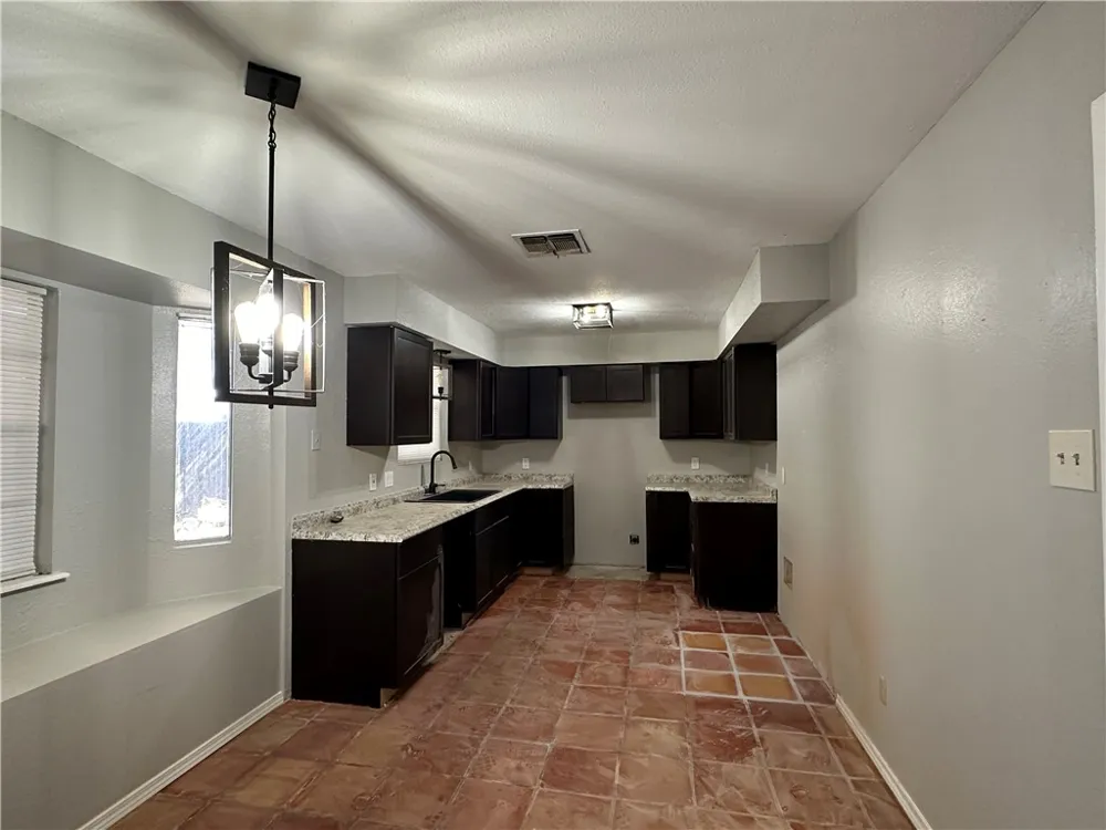 2733 Silverspur Drive Corpus Christi, TX 78410