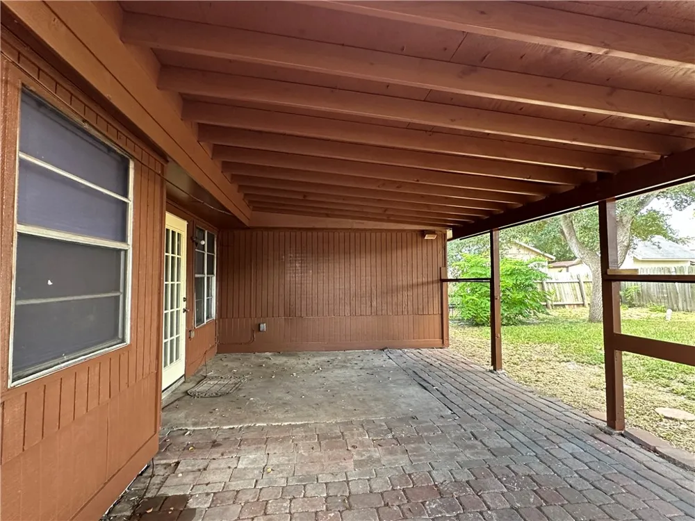 2733 Silverspur Drive Corpus Christi, TX 78410