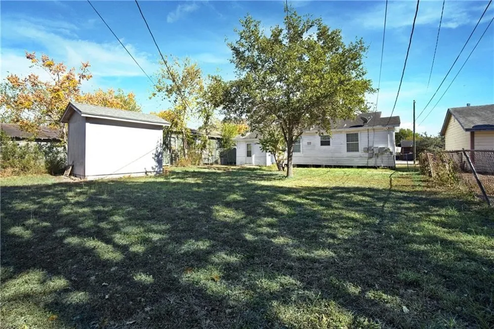 4533 W Nesbitt Drive Corpus Christi, TX 78415