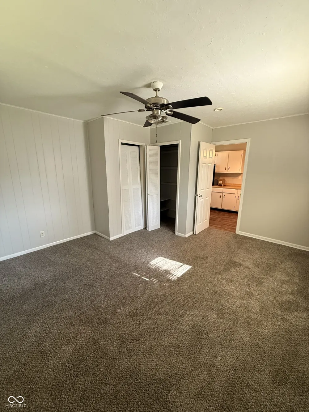 2173 Newcomer Lane Beech Grove, IN 46107