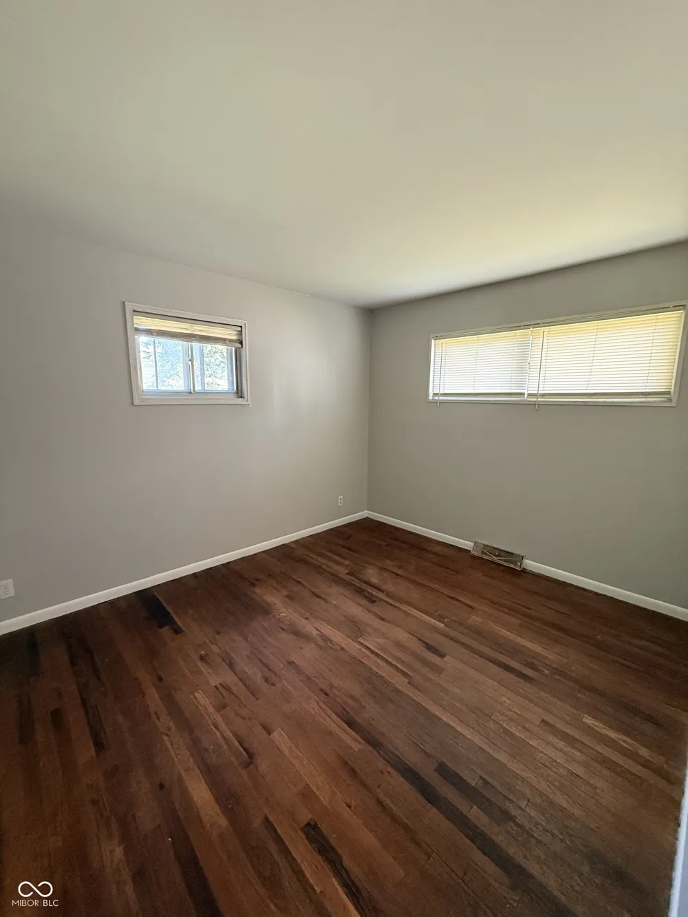 2173 Newcomer Lane Beech Grove, IN 46107