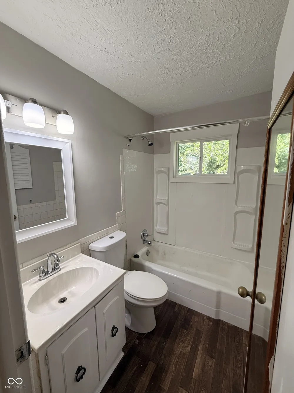 2173 Newcomer Lane Beech Grove, IN 46107