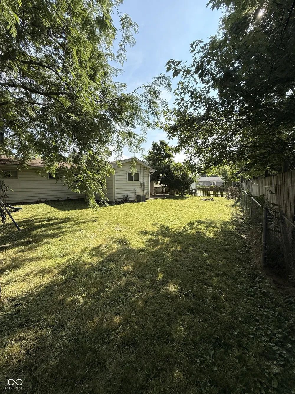 2173 Newcomer Lane Beech Grove, IN 46107
