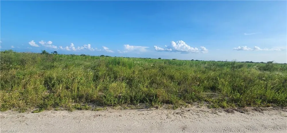 6875 7th Road Labelle, FL 33935