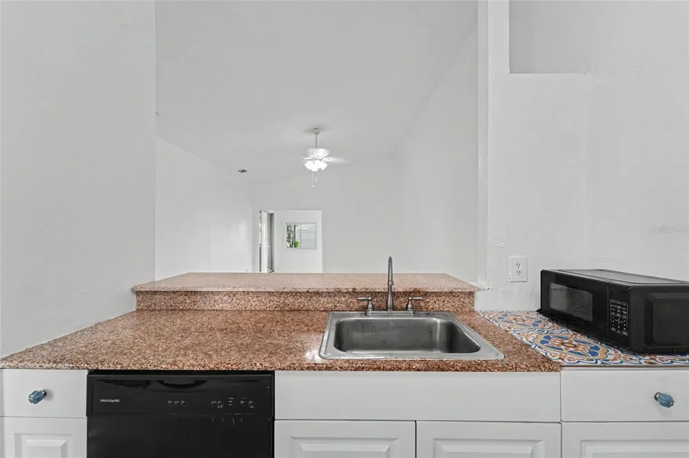 3174 PHLOX DRIVE Palm Harbor, FL 34684