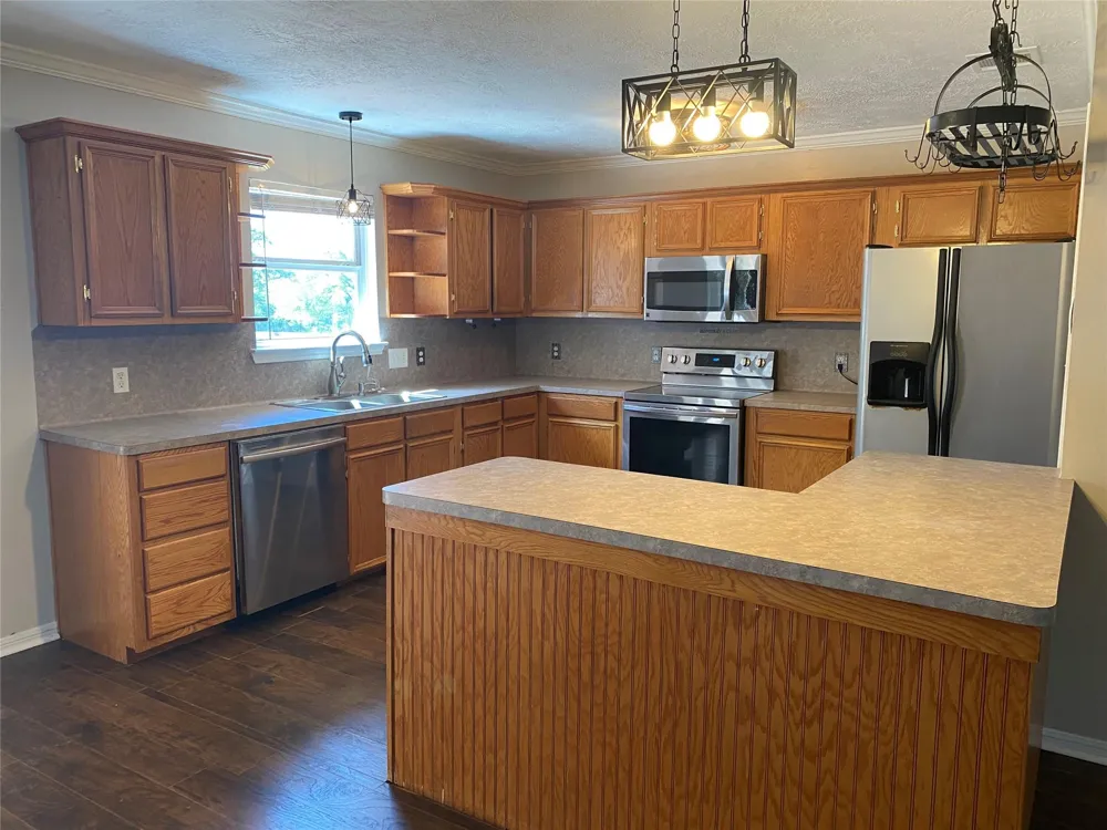 10675 Whiterock Road Bremond, TX 76629