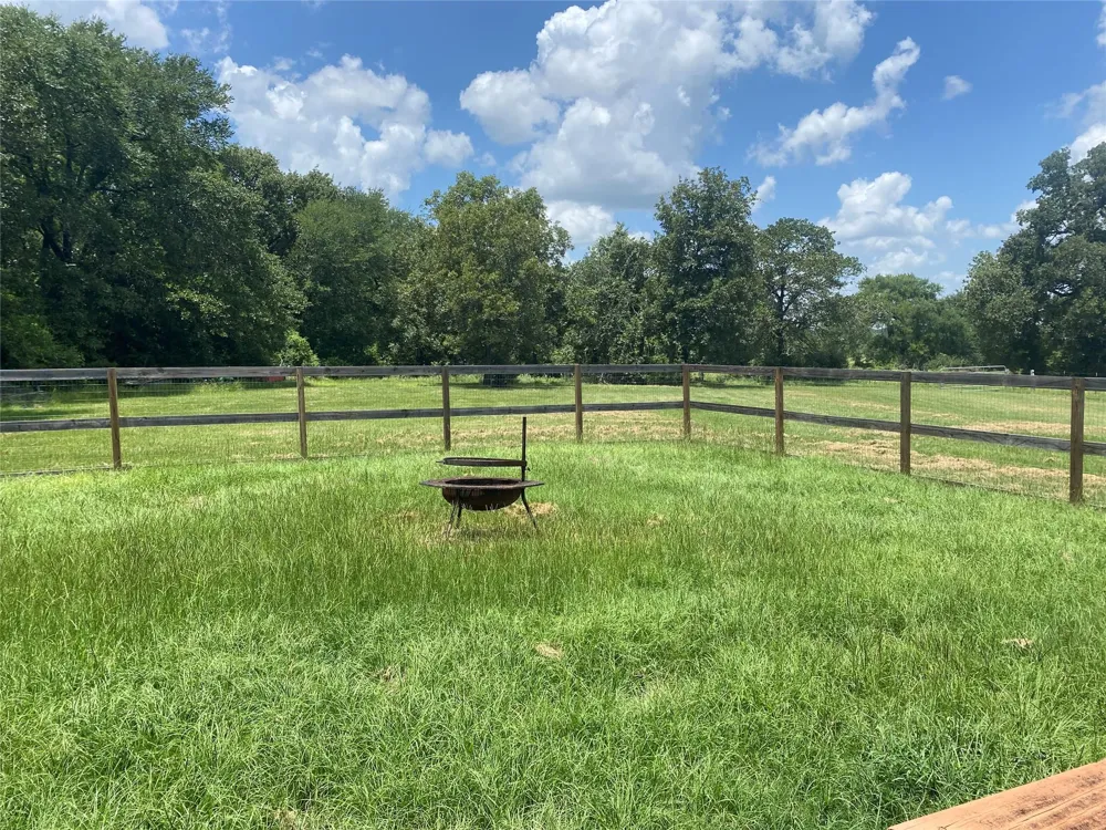10675 Whiterock Road Bremond, TX 76629