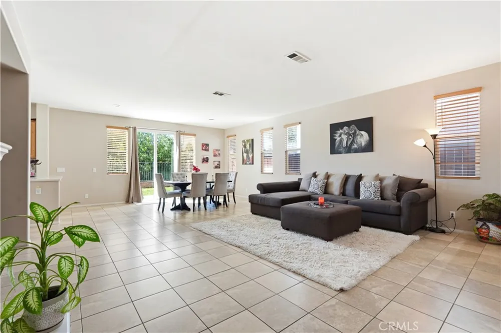 1923 Brockstone Drive Perris, CA 92571