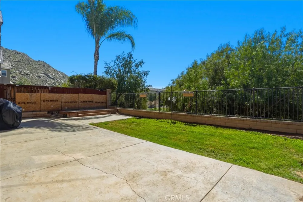 1923 Brockstone Drive Perris, CA 92571