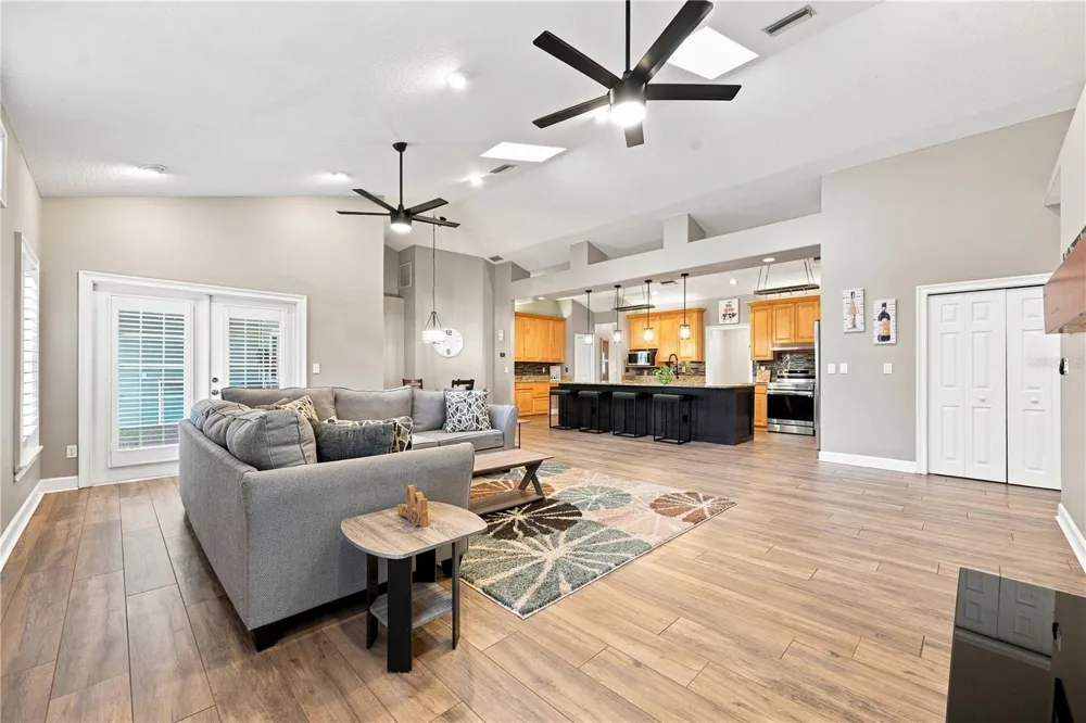 504 COVINGTON PARK STREET Seffner, FL 33584