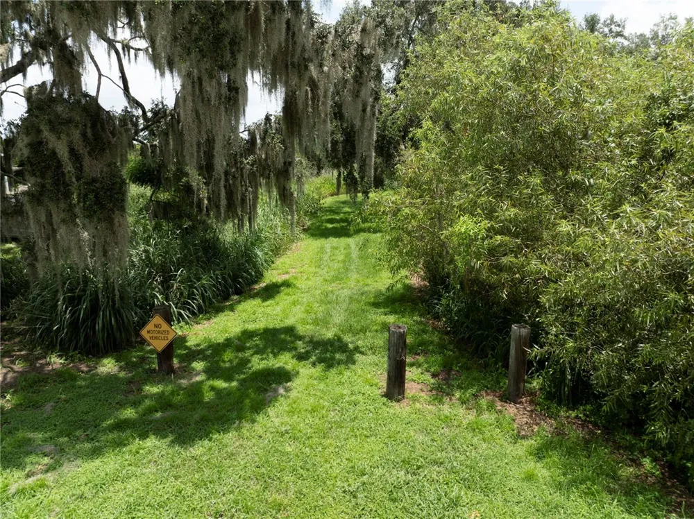 504 COVINGTON PARK STREET Seffner, FL 33584