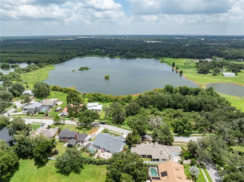 504 COVINGTON PARK STREET Seffner, FL 33584