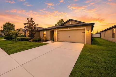 621 CHATHAM WALK DRIVE