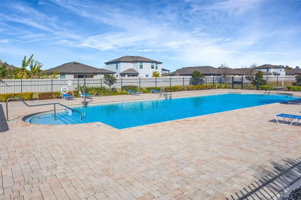 621 CHATHAM WALK DRIVE Ruskin, FL 33570